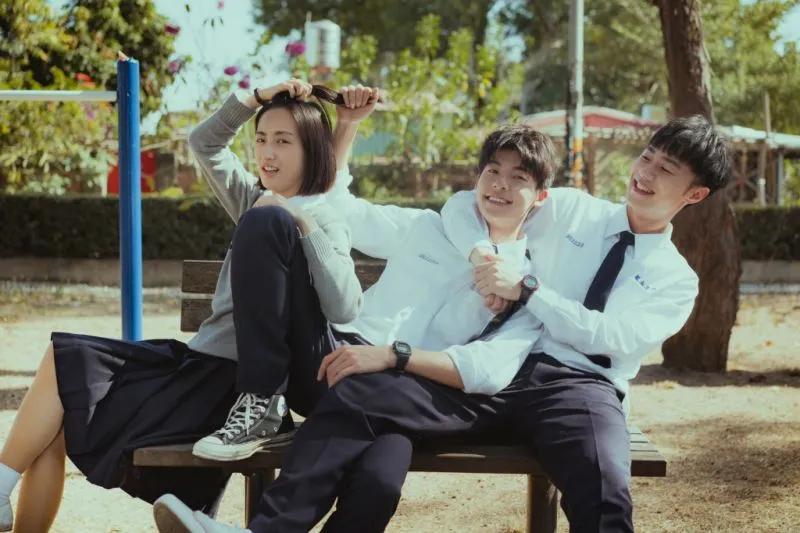 30岁以上还能演学生妹的女星，只服这5位，辨识度高不说，还灵动