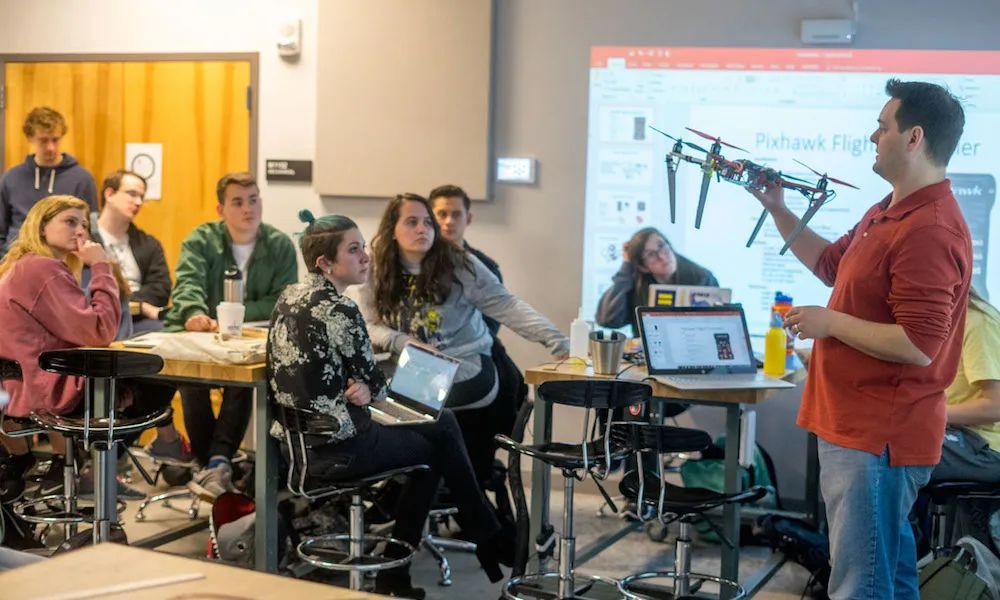 报告丨数智时代高等教育发展的新趋势与新思考