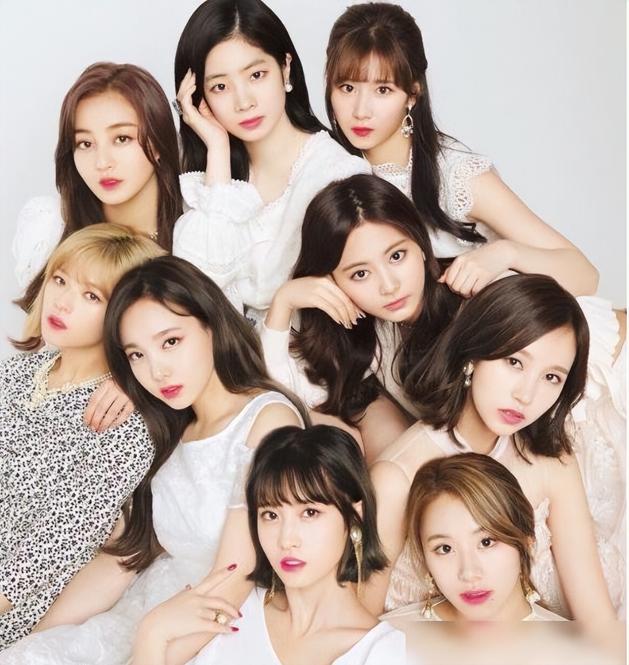 并围绕第三版出道名单宣传了很长一段时间,新闻都在说2015年上半年铁