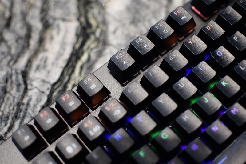 高性能 高颜值 雷柏V500RPO-87+ vt960