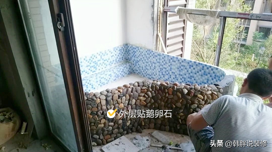 養(yǎng)魚池自己制作（為了滿足老爹的養(yǎng)魚夢(mèng)，花1千塊在陽臺(tái)砌魚池，小日子讓人羨慕）