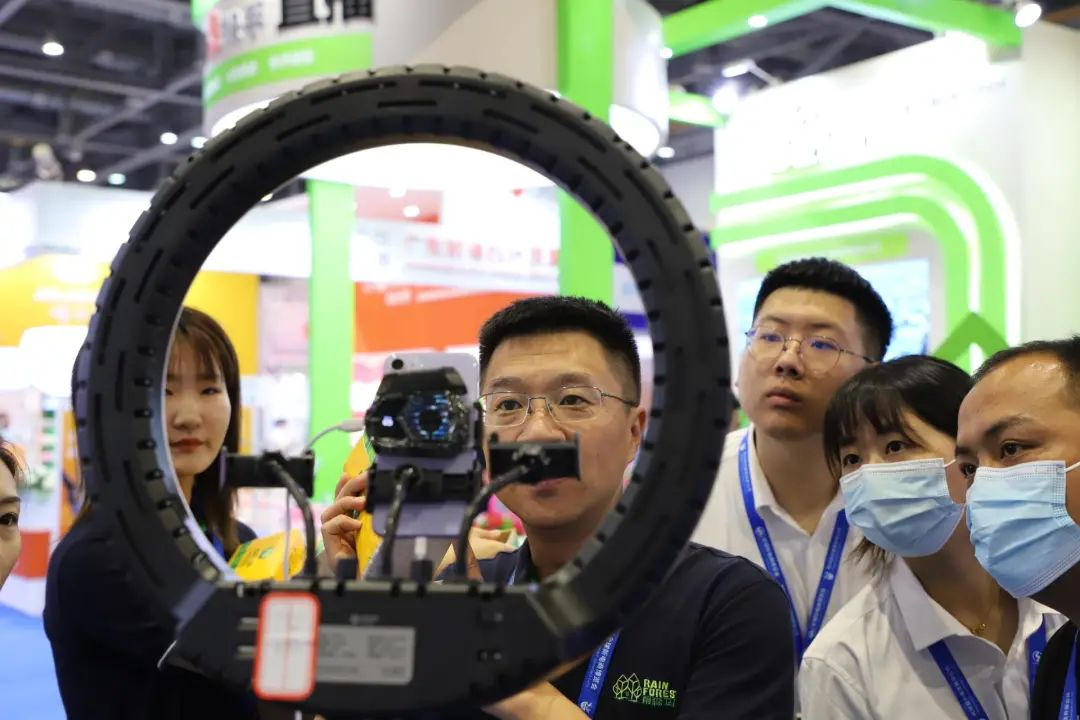 镰刀遇上韭菜？业内人士揭秘直播电商培训5大乱象