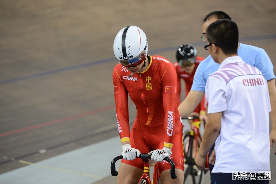 上海赛车美女（致敬车坛玫瑰 盘点国内6位值得关注女车手）