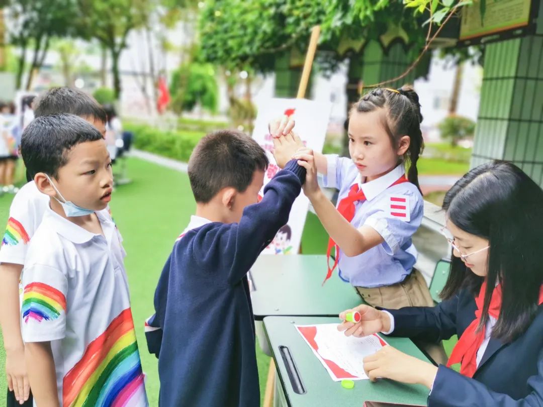 少年心向党 入队争先锋｜永安小学举行一年级分批入队闯关活动