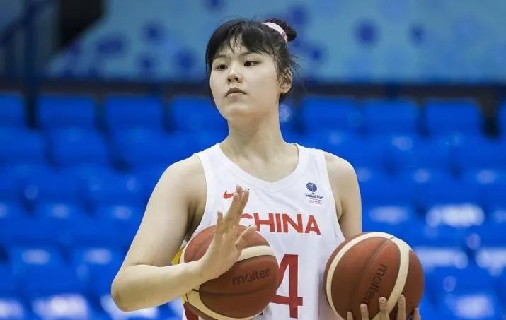 李月汝为什么没有去nba（悲剧重演！篮协叫停李月汝赴美，球迷：不愿担责是主要原因）-华海博客