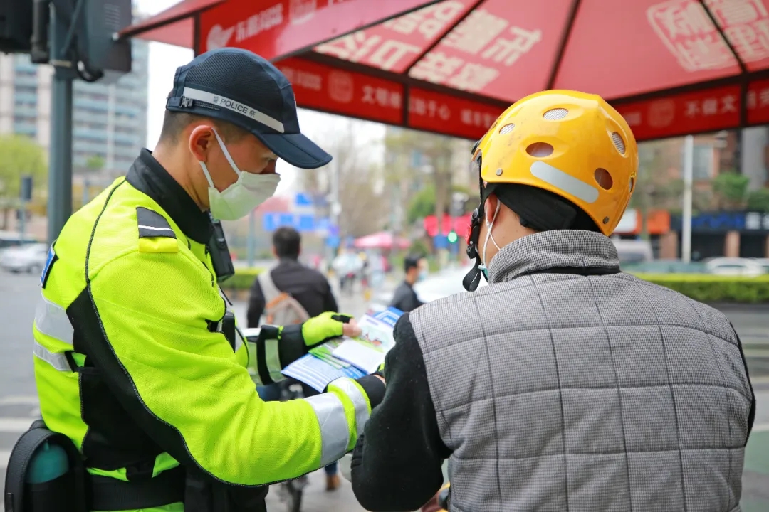 电动三轮车驾驶资格及驾照要求详解