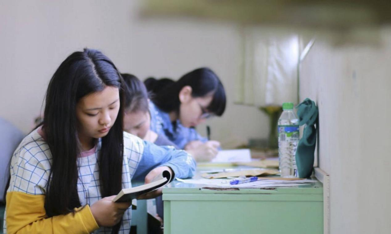 大学生迎来“好消息”，3类学生“免试”教资，官方给出肯定回应