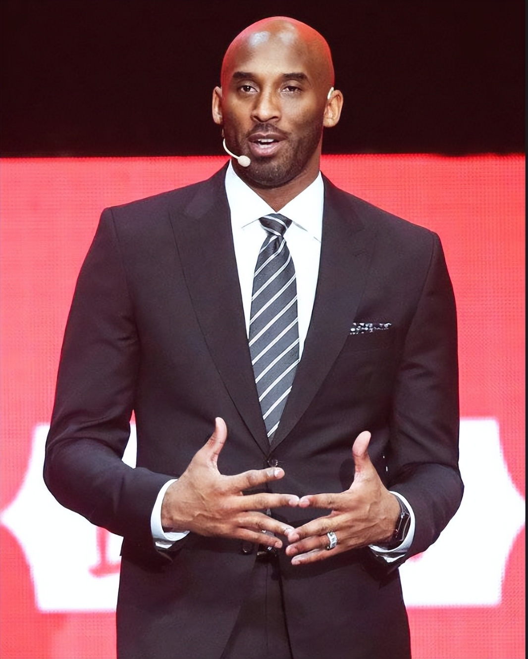 nba帥哥球員（NBA又帥又能打的5大球星，科比被贊萬人迷 樂福能出道當男模）