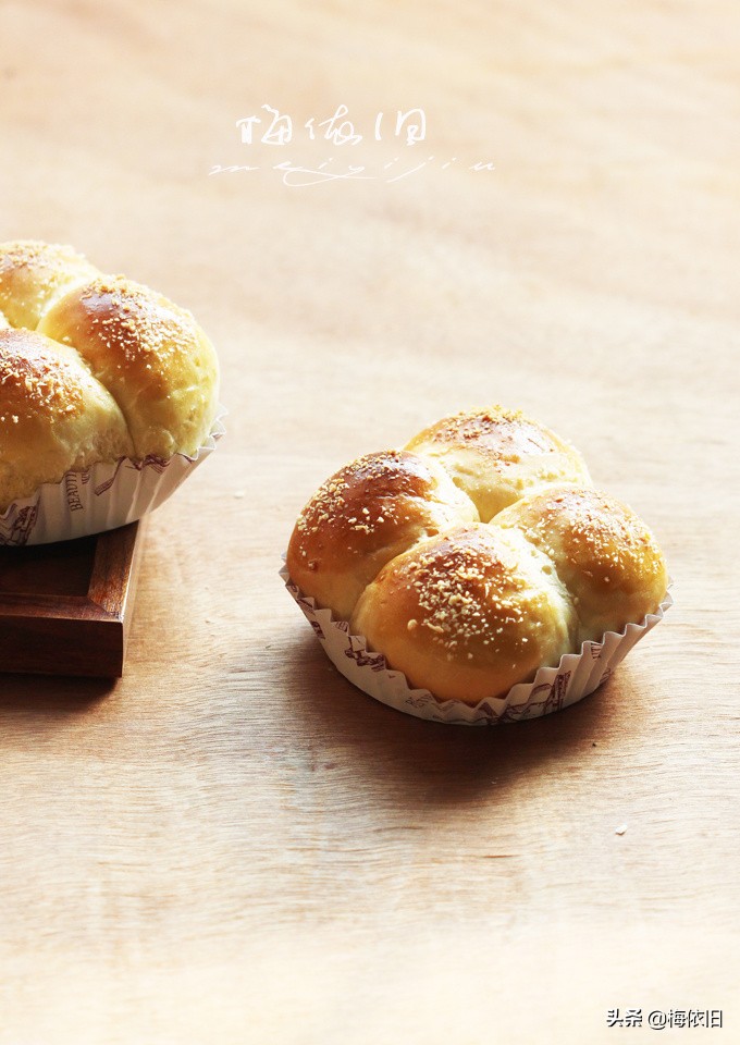 面包粉可以做什么（面包机做出软香椰蓉小餐包的方法）