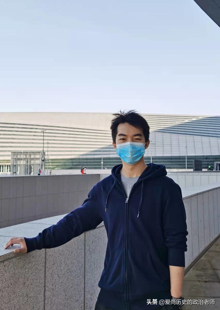 11位清华大学学霸来任市中学啦