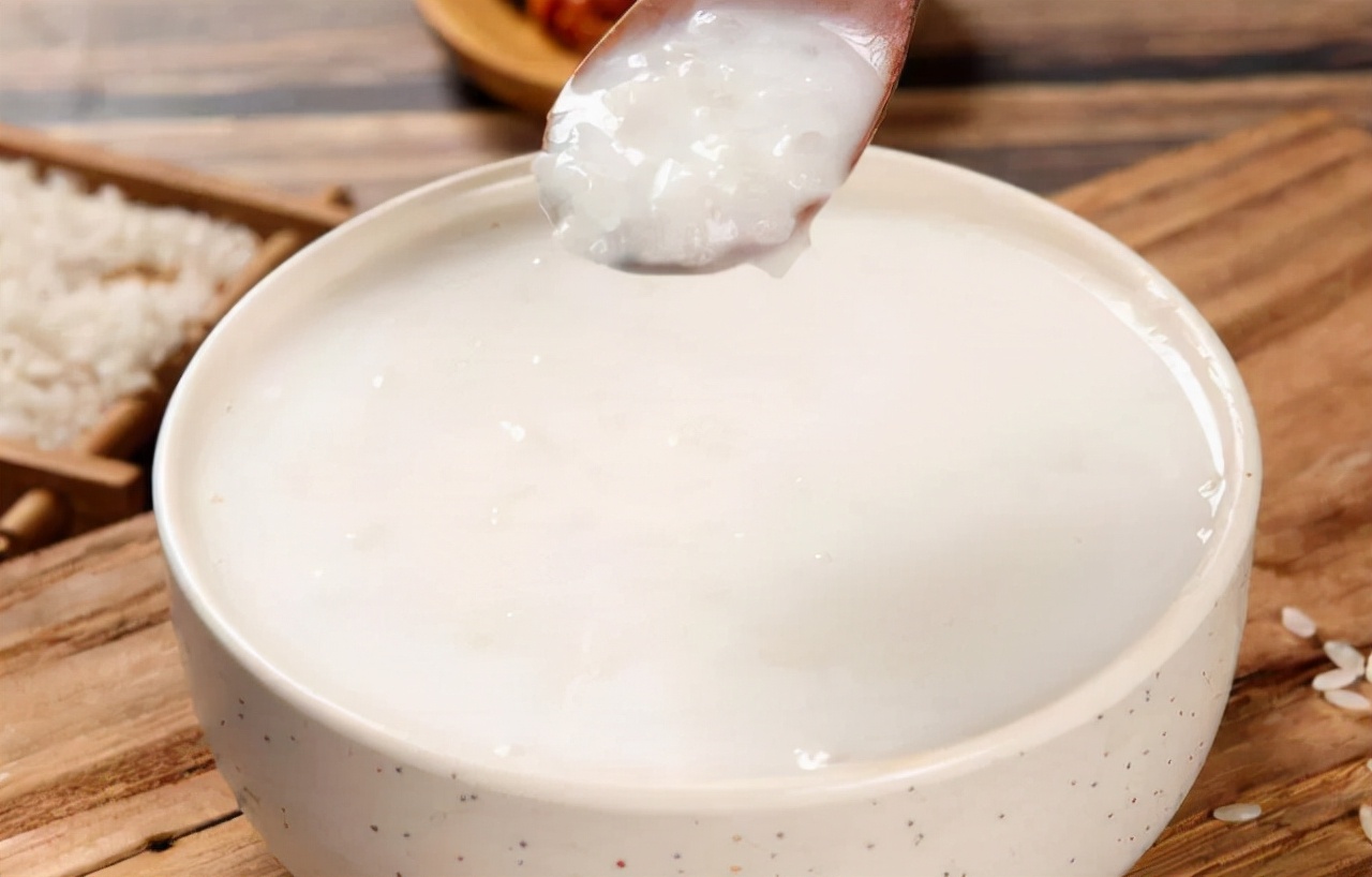 早餐不能吃“白粥”？医生建议：不只是白粥，这3种食物尽量少吃