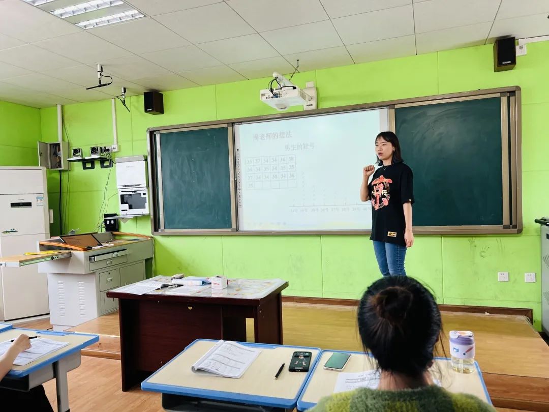 巴塘老师参与成都市双流区棠湖小学唐琦数学工作室研修活动并讲课