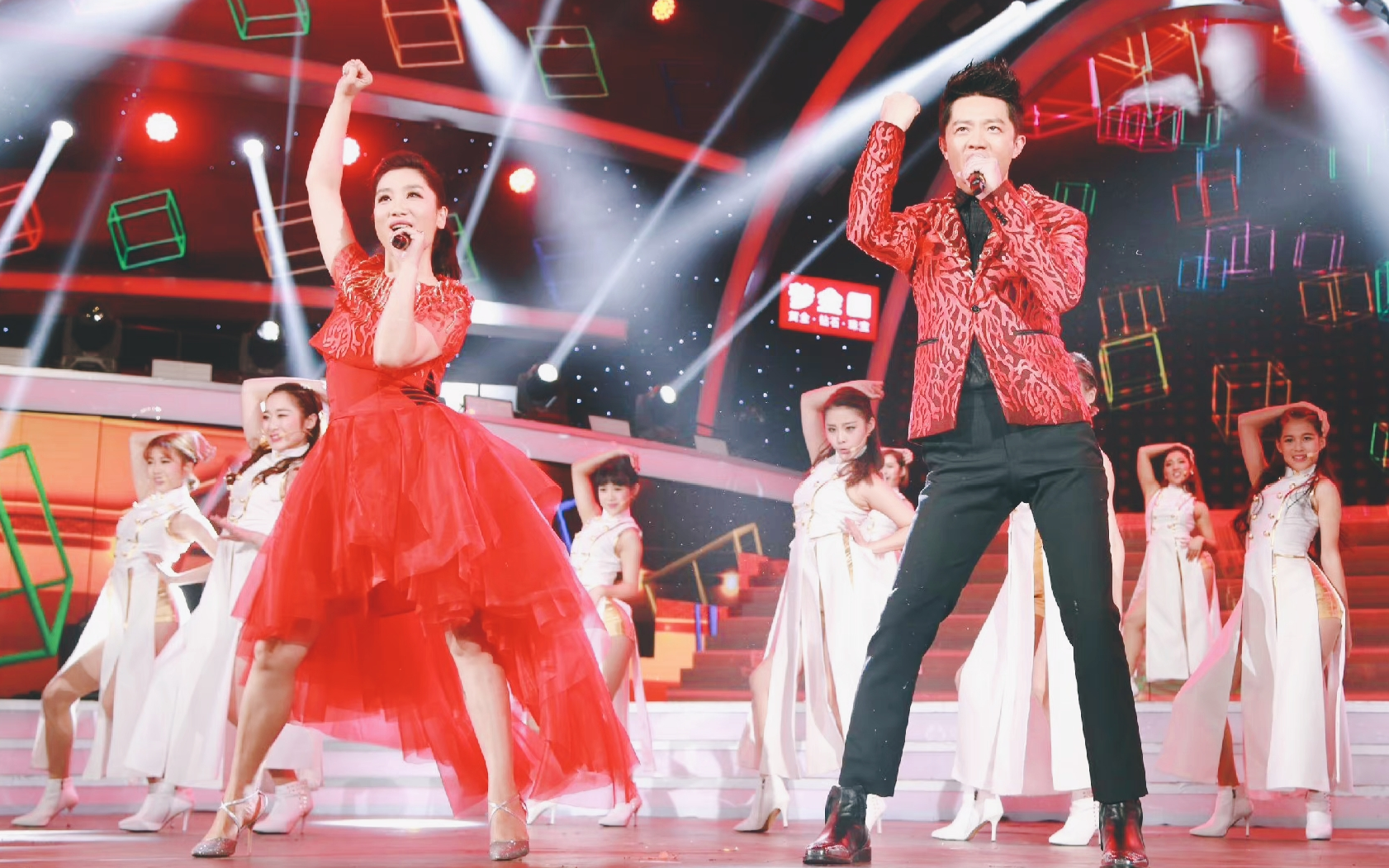 传奇歌手组合默契搭档23年,如今一个年入千万,一个负债累累?