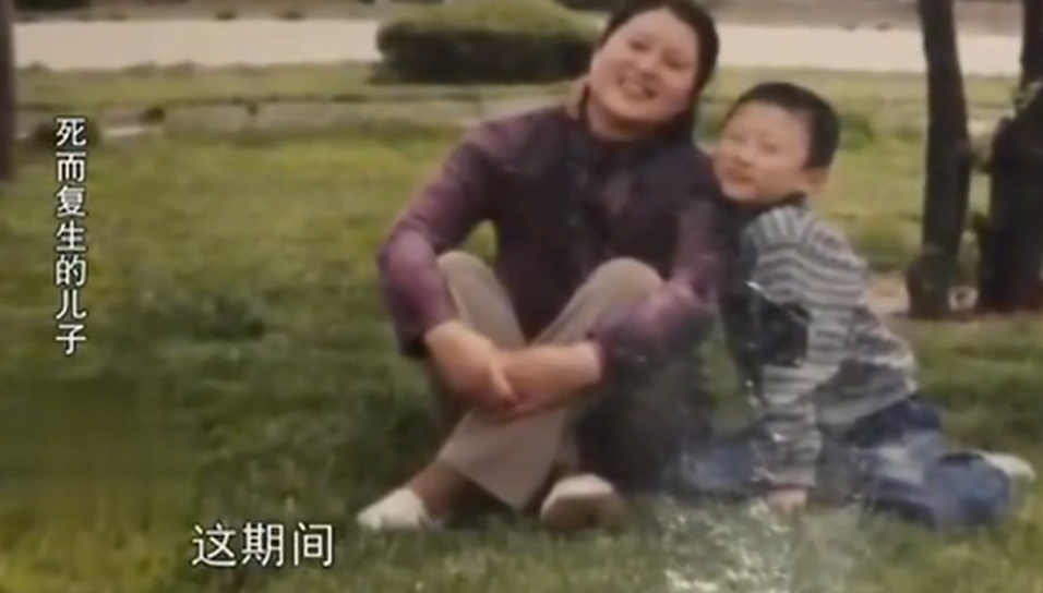 聪明小空空和母亲相认(2010年，江苏女子见到死了17年的儿子，细查之后发现是表哥的阴谋)