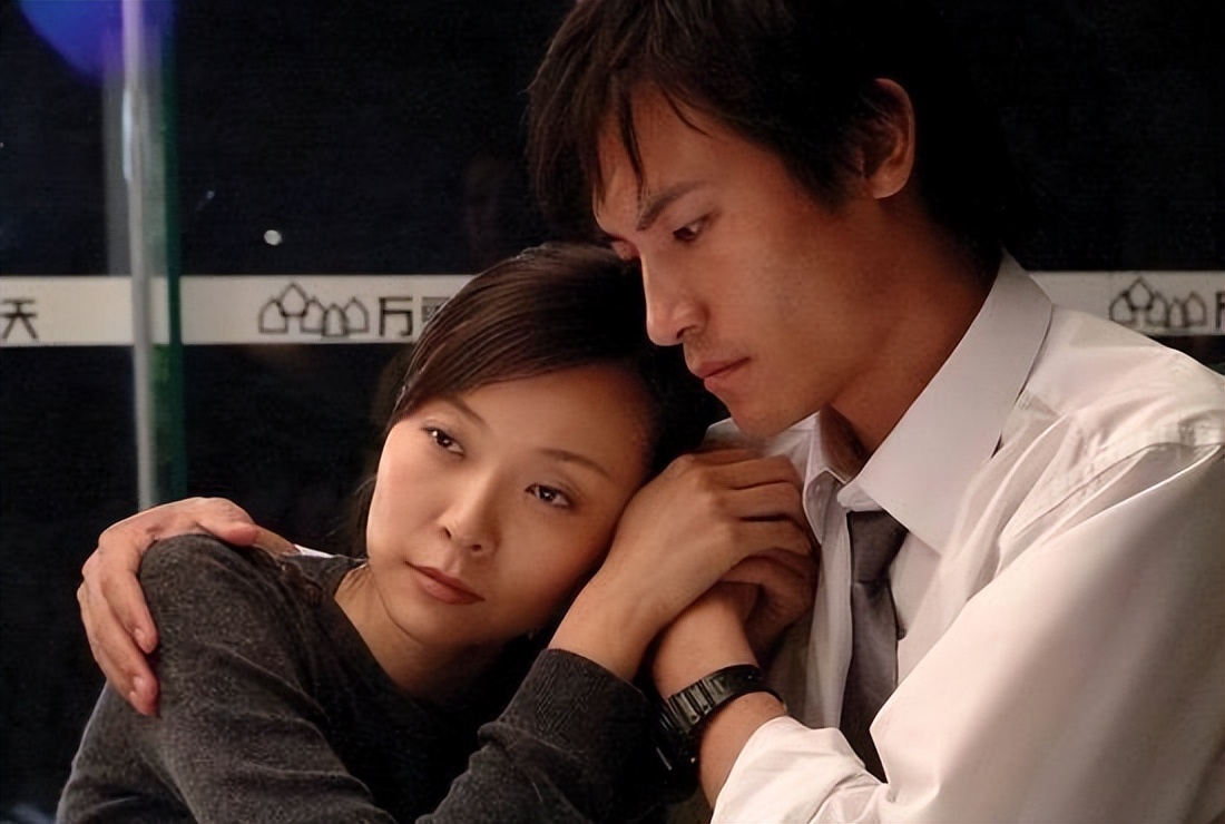 演员柯蓝:被李亚鹏抛弃,50岁不婚不育,我有固定伴侣