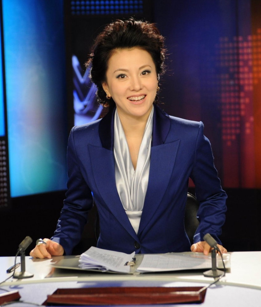 梦桐：曾因没钱买服装遭嘲讽，在央视工作25年，如今46岁活成这样