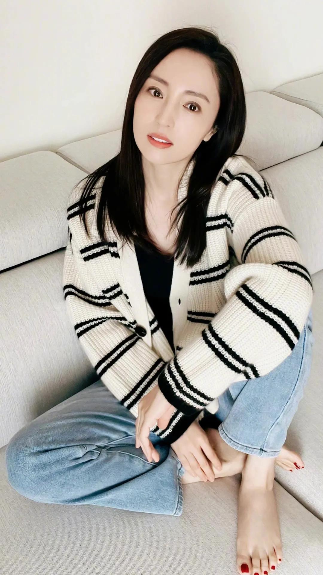 明星美图壁纸：董璇，优雅动人，太好看了