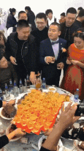 每次和老婆出门，都不敢大声叫老婆的名字！怕别人会瞧不起我