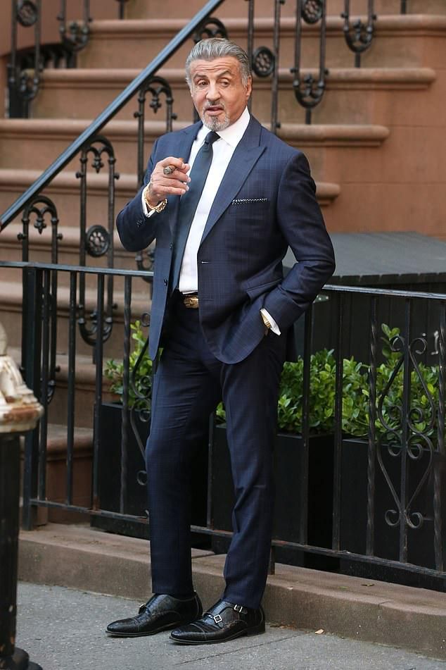 名叫苏菲亚·史泰龙 (sophia rose stallone),西斯廷·史泰龙(sistine