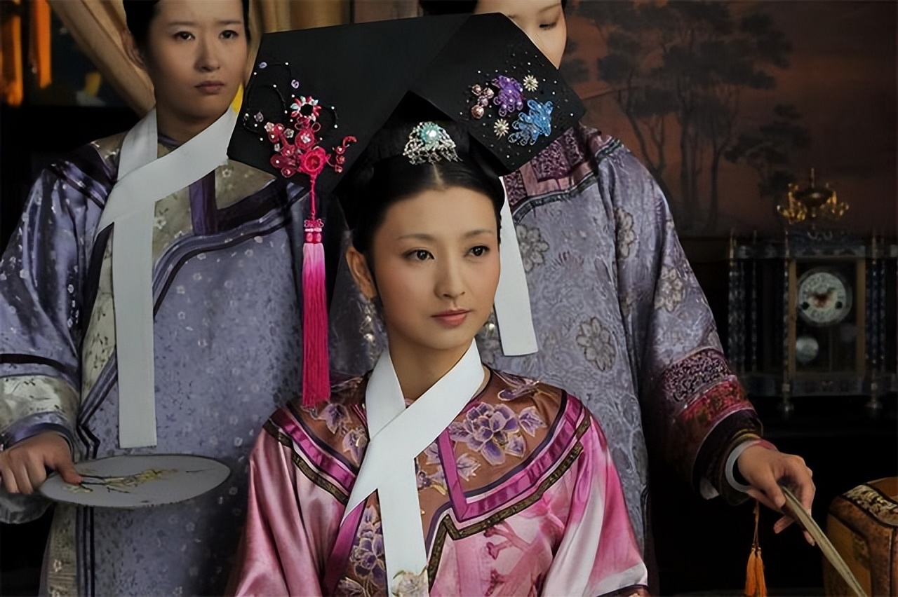 《甄嬛传》十位演员现状，多人已无人问津，有人塌房，有人被网暴