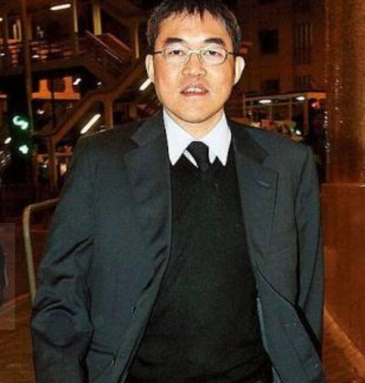 三房太太，13名子女，争夺百亿家产，霍家宫斗可比港剧精彩多了