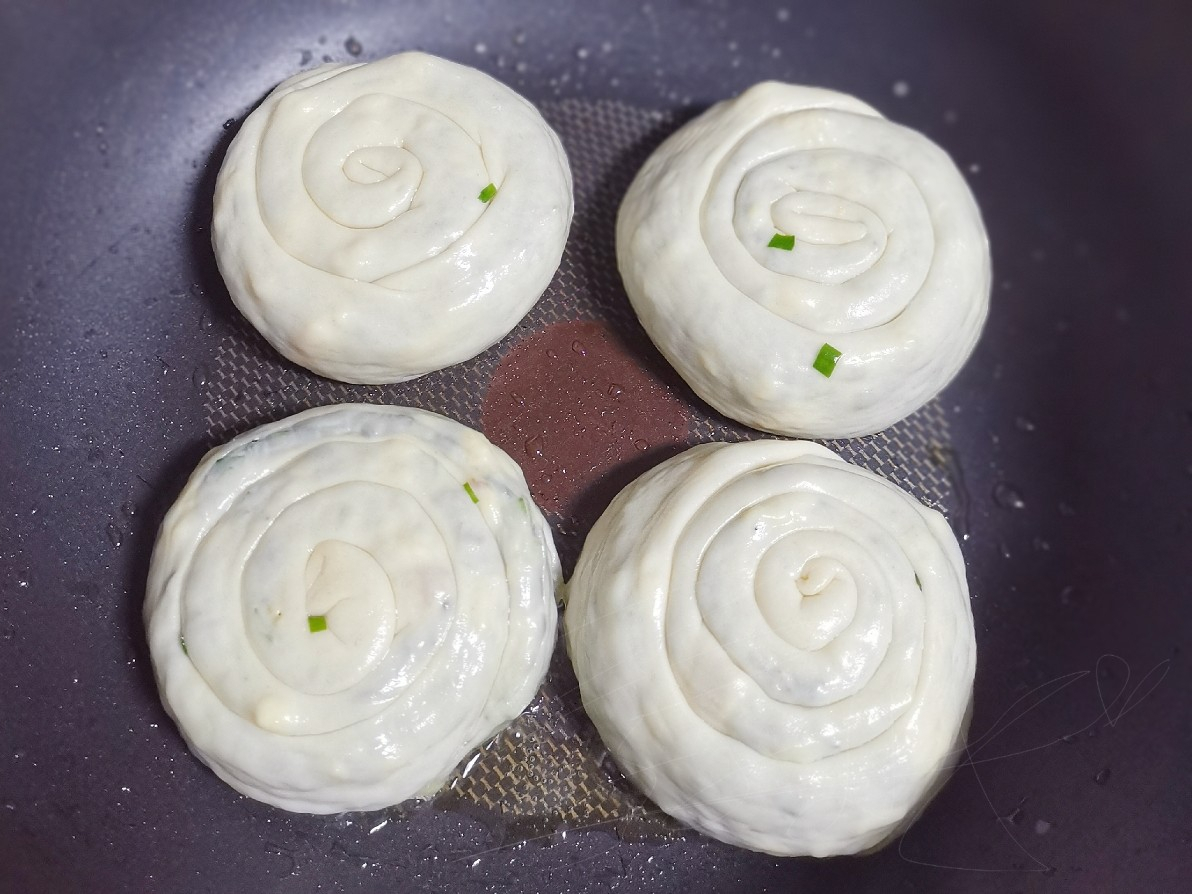 千層餅、油酥燒餅、餡餅的做法，全都是麵食，鮮香美味，酥軟油潤