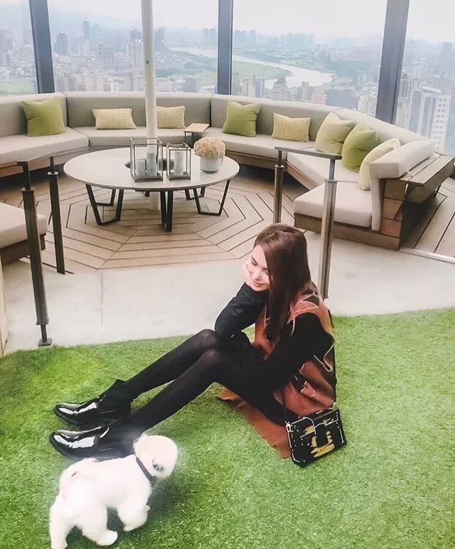 周杰伦20亿豪宅啥样？网友：这样的家确实影响出歌速度