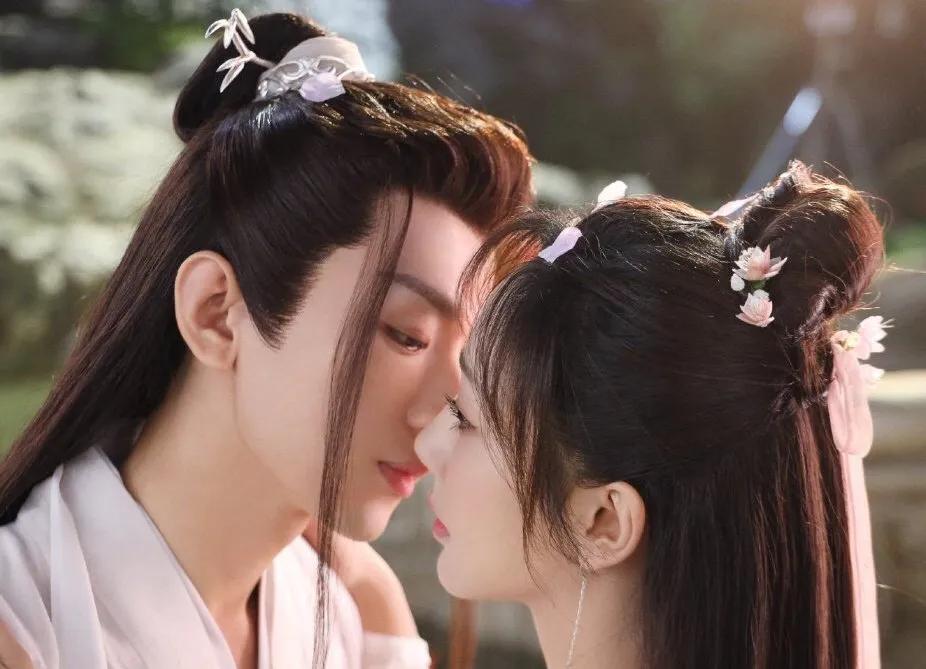 杨紫和任嘉伦主演的电视剧(61集天乩之白蛇传说免费观看)_华昕手游网