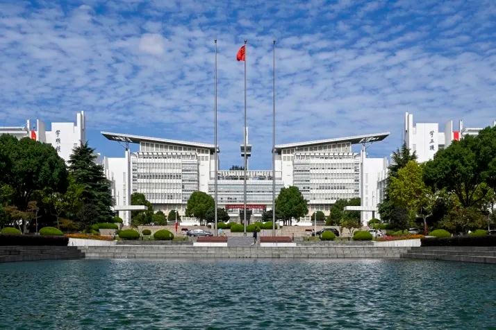 “夏”一站，来南京师范大学吧！听一城繁华古韵，品一校百廿芳华！