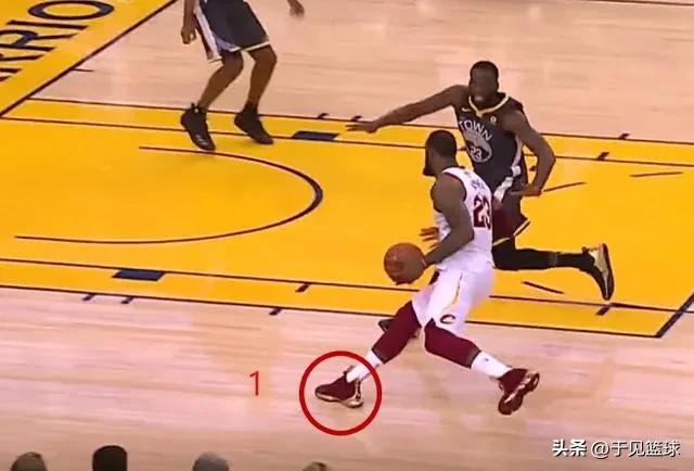 為什么nba裁判很少（詹姆斯頻繁走步，為啥裁判卻很少吹哨？）