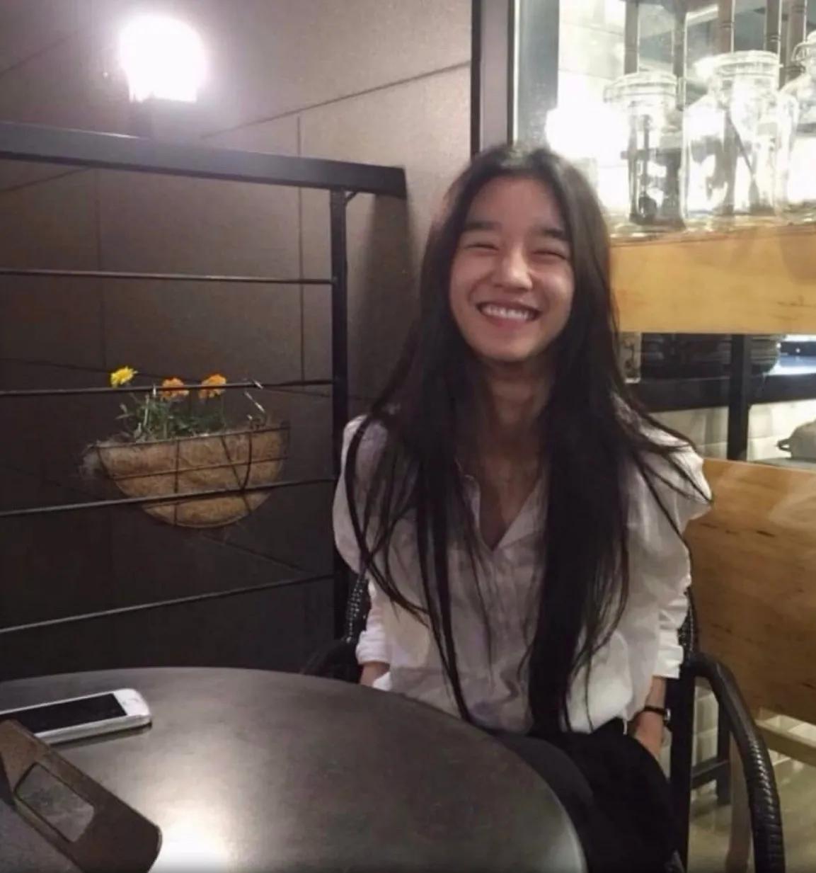 徐睿知 ​​​少女时期美照