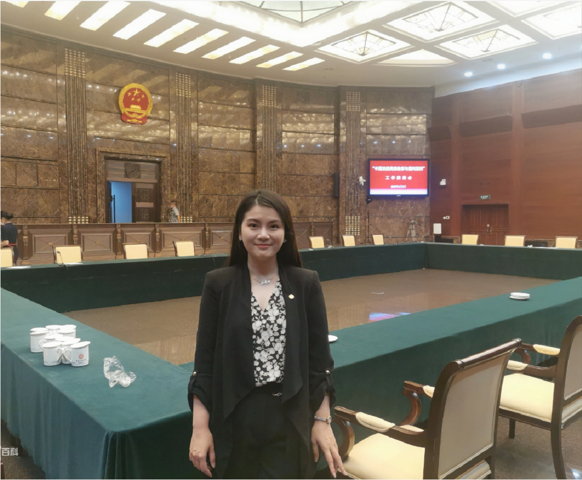 2020年，刺死霸凌者的15岁陈泗翰出狱，出狱前提出：别牵扯班主任