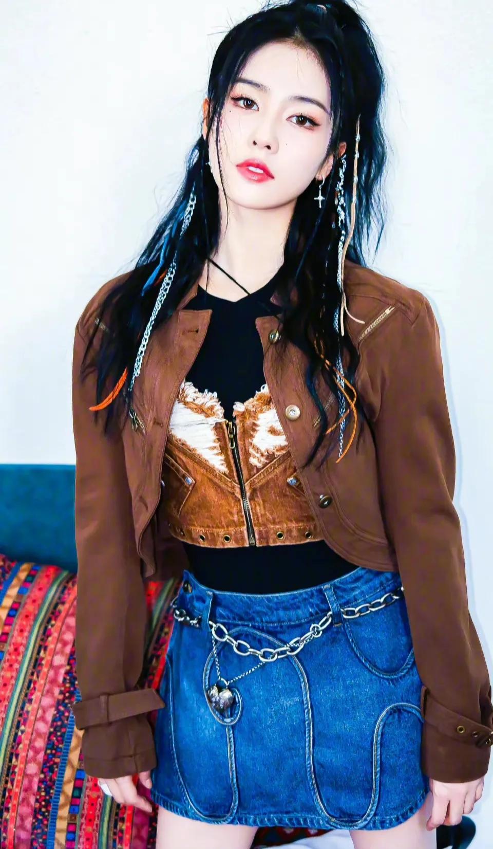 娱乐速递：肖战、周杰伦刘畊宏、王一博吴宣仪、高圆圆李小冉白鹿