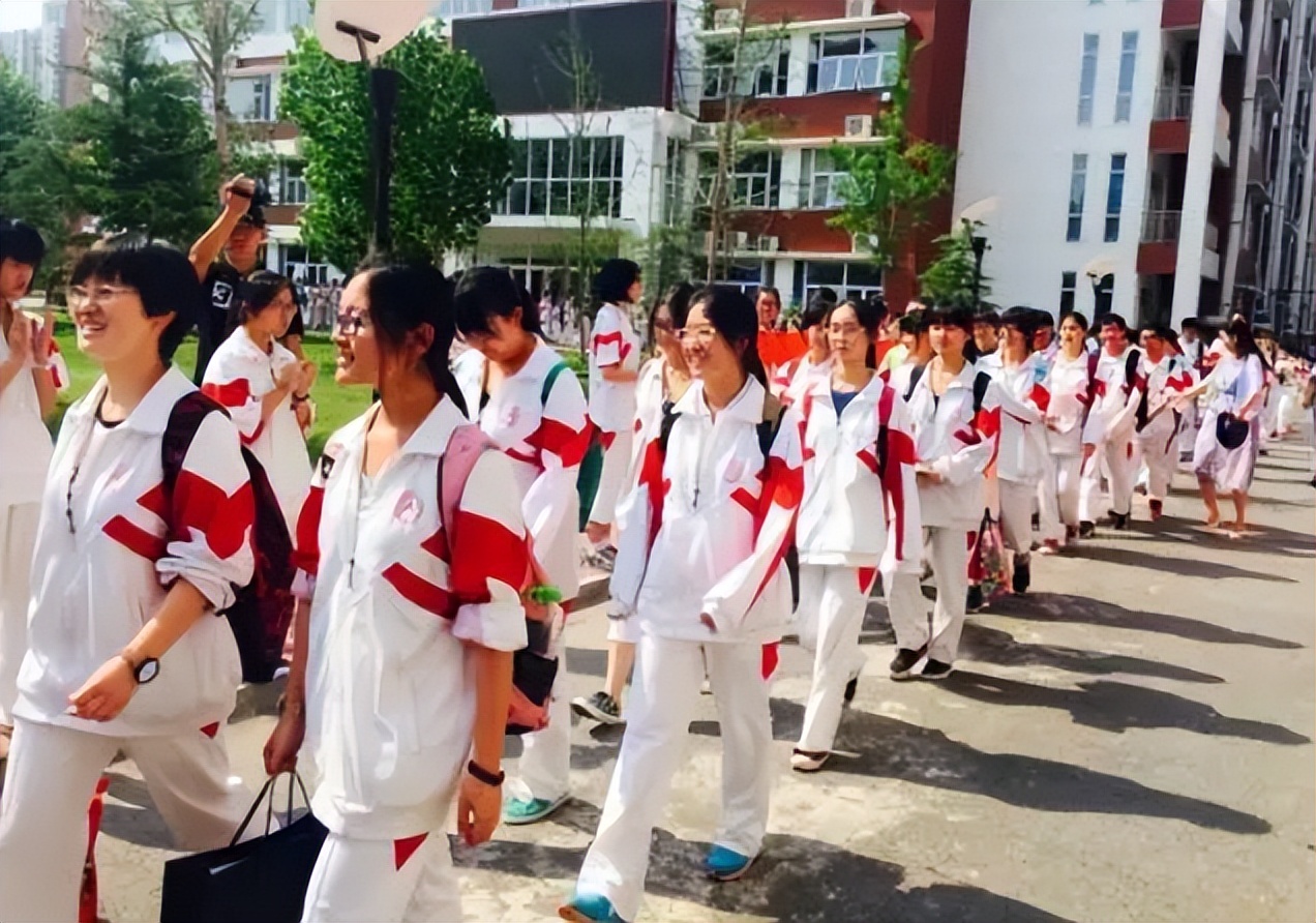 定了，内蒙古2022高考时间确定，本科层次一共设置７个不同批次