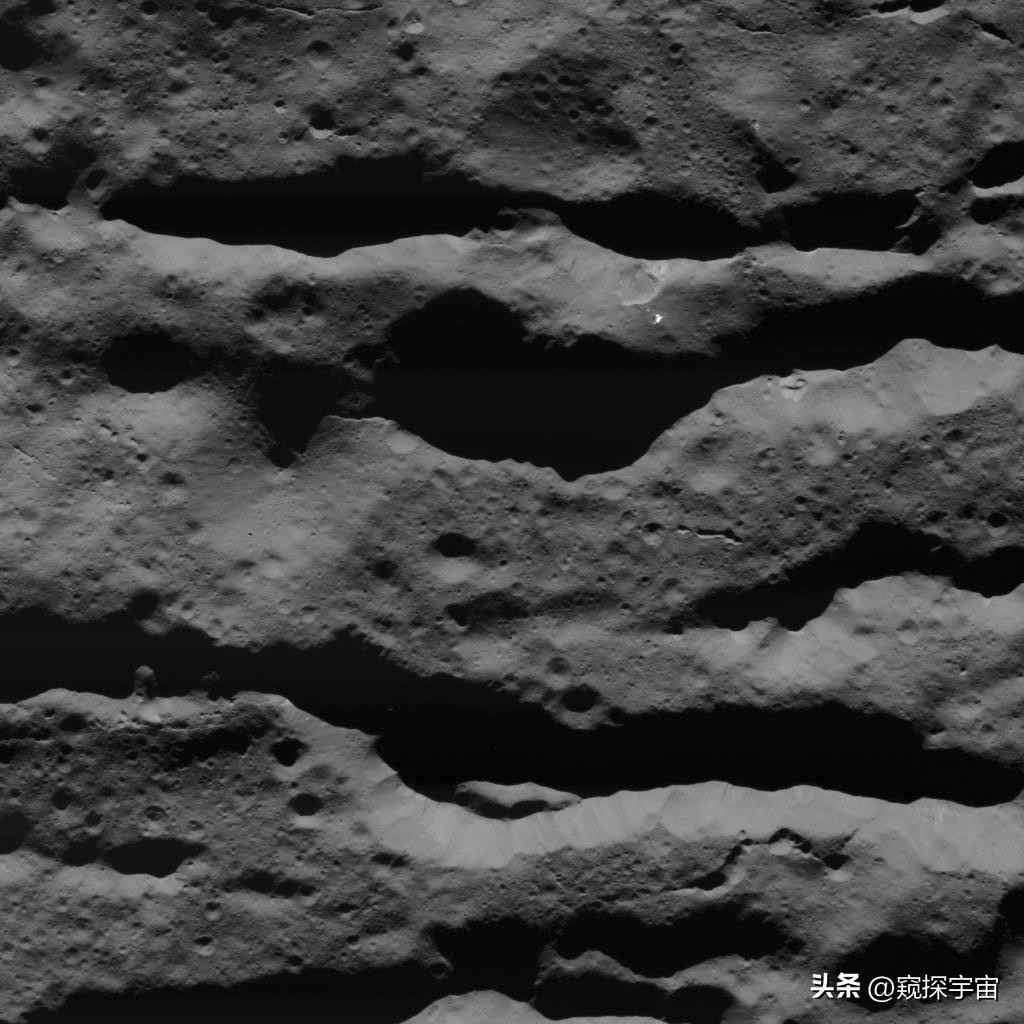 这是探测器真实拍摄的谷神星,近距离观测,看到不可思议的表面