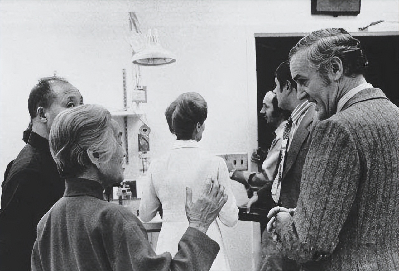 她被誉为万婴之母，接生袁隆平等五万名婴儿，自己却没结婚没孩子