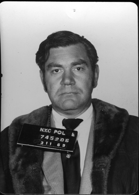 10岁被逼阅遍成人片，参加迷乱派对！美国千金童年惊掉网友下巴