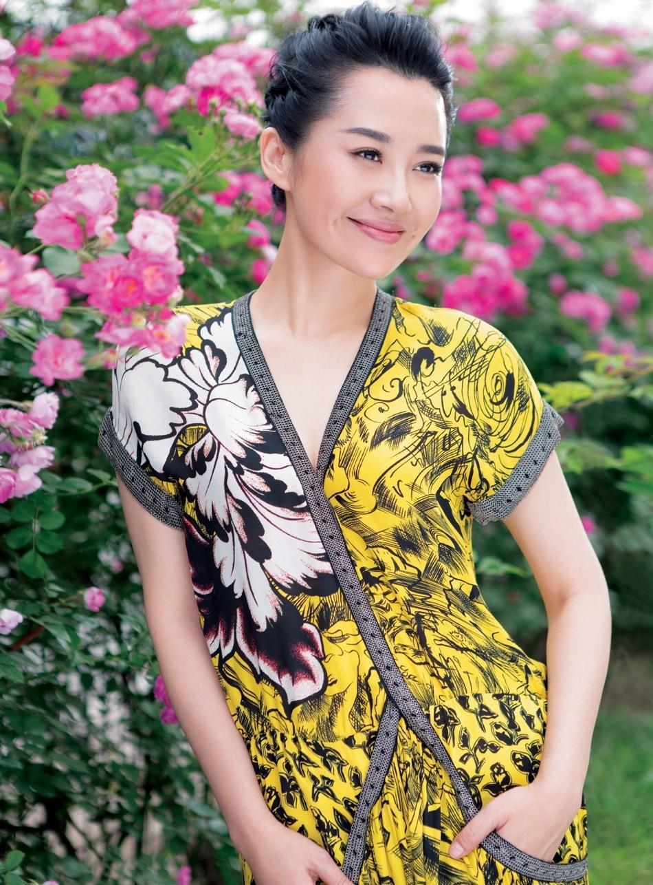 年过半百仍风韵犹存,"不老女神"许晴,年龄越大越令人惊艳