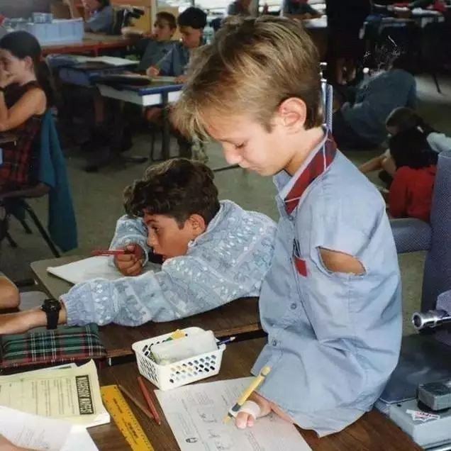 天生没有四肢,却娶娇妻5年生4娃的尼克·胡哲,是怎么做到的