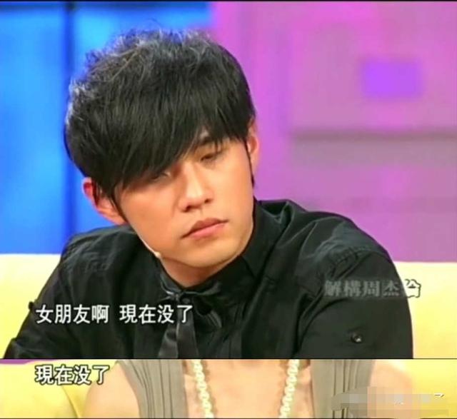“天王娇妻”昆凌：嫩模出身嫁给周杰伦，七年三胎仍输侯佩岑？