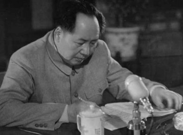 毛主席打算定都，为何又突然改主意？叶剑英预言北京是首都
