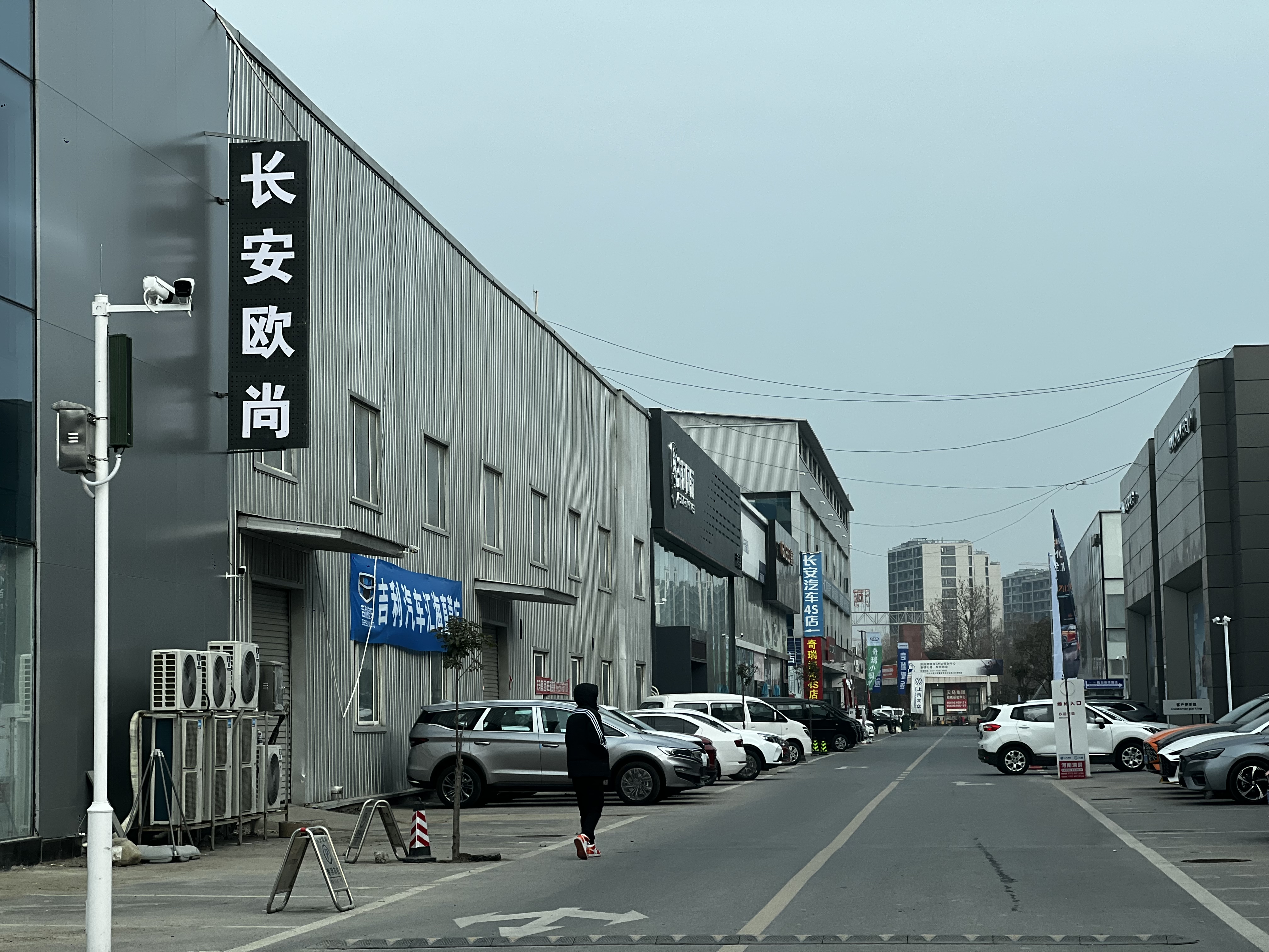 受疫情影响，郑州部分汽贸园暂停营业