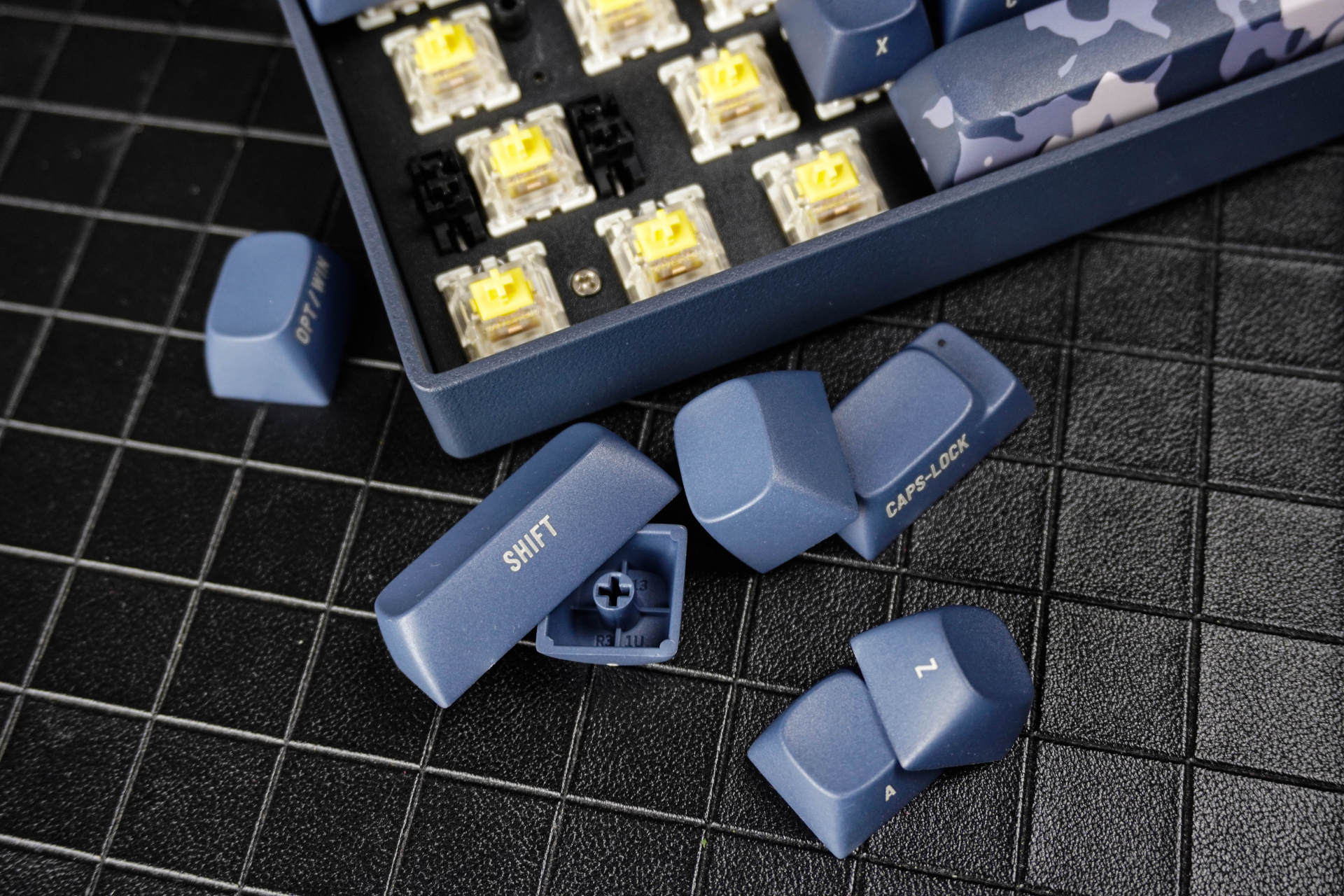 论颜值洛斐有话说！小翘新配色有点意思