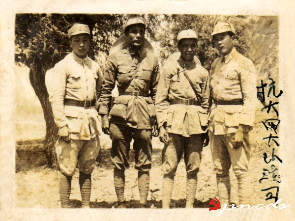 1950年，刘忠正要入朝却被中央叫停，刘伯承：刘忠同志该留给我