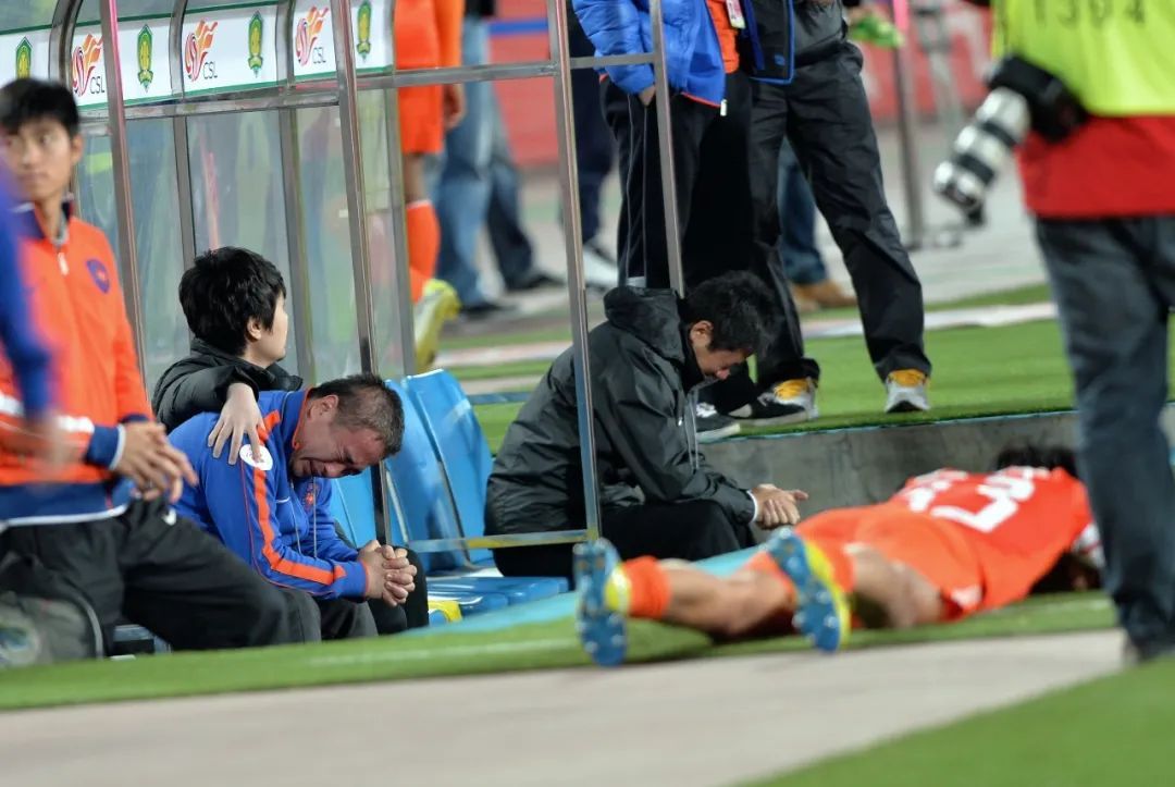 青岛中能集团有限公司太无能（青岛海牛：稳定发展，中小俱乐部范本）