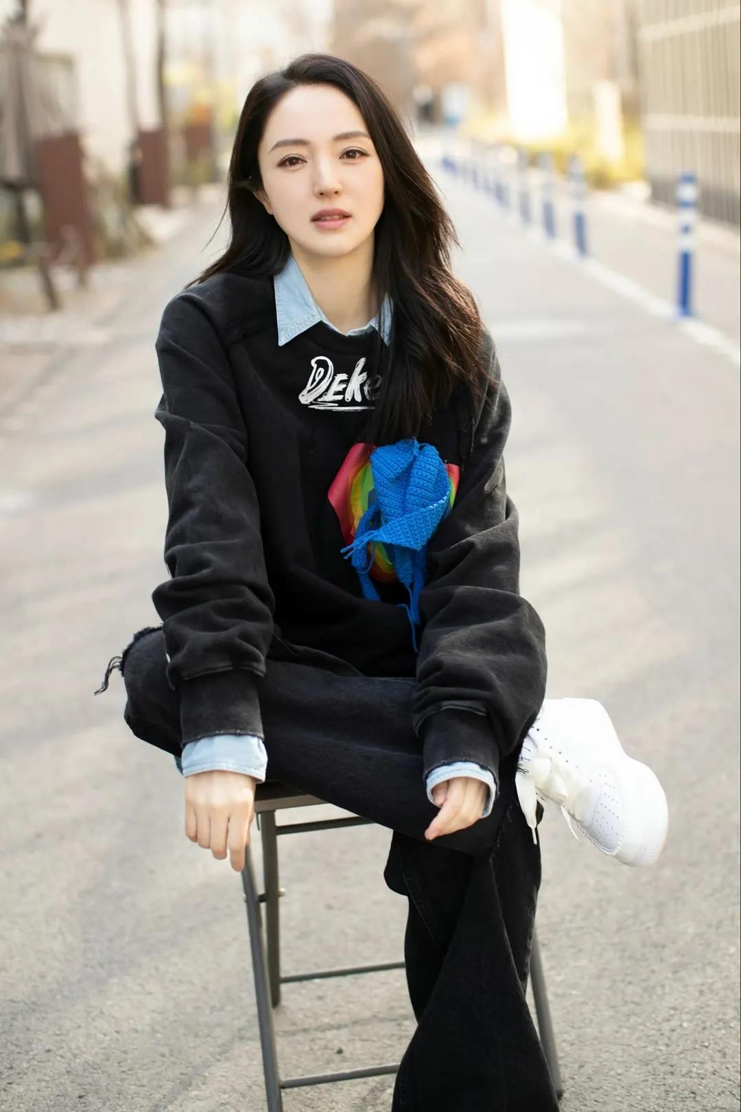 明星美图壁纸：董璇，优雅动人，太好看了