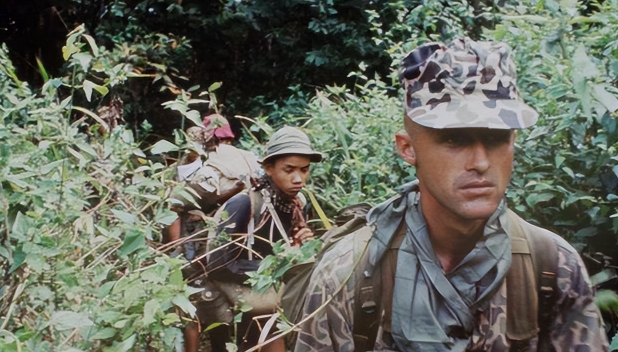 越南战争，落入美军手中的越南女兵，竟被用动物进行刑讯逼供？