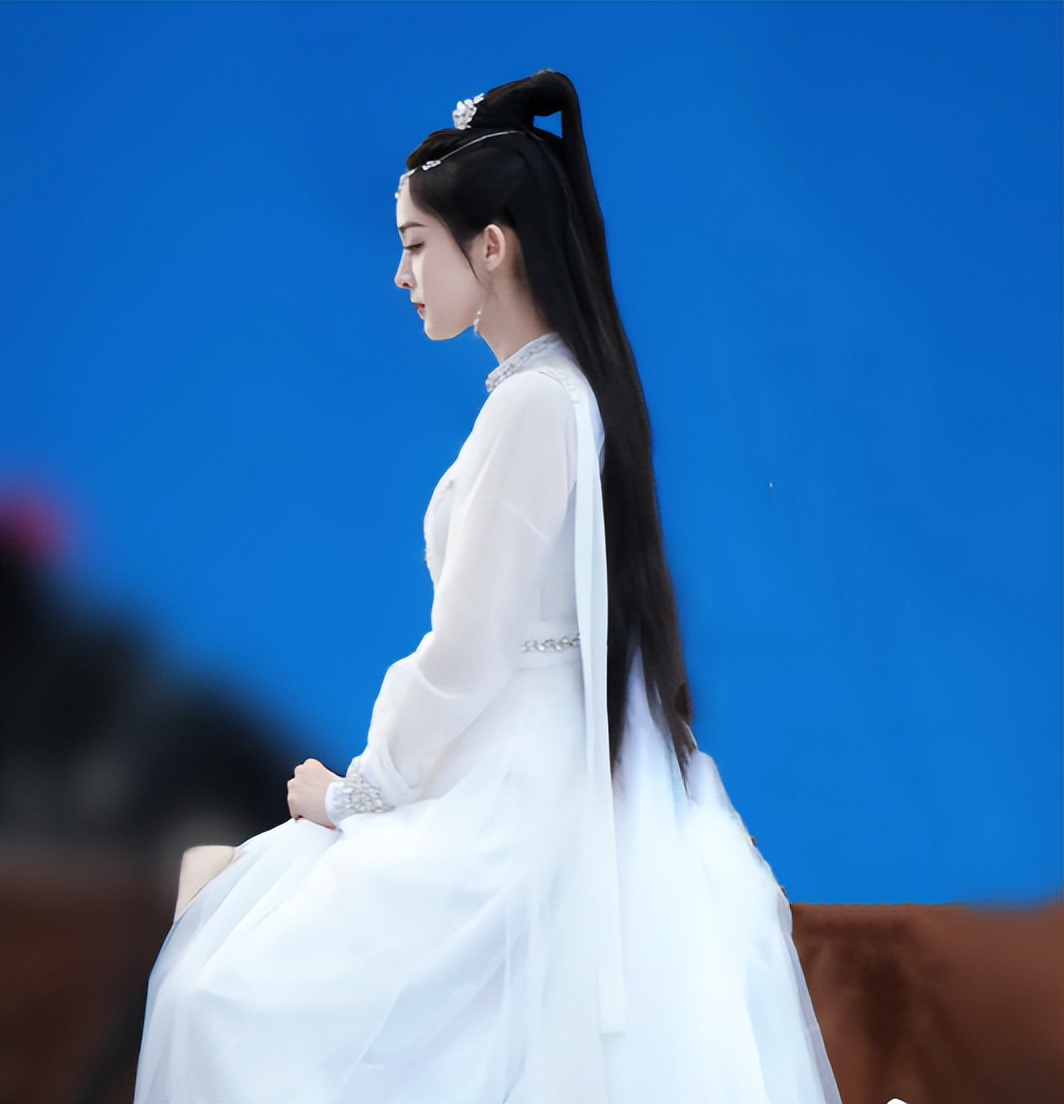 娜扎《雪鹰领主》白衣照太惊艳!许凯状态也不错,有望三月上线!