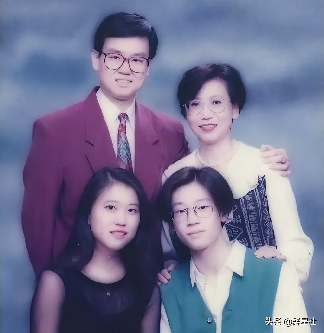 错失周星驰，辞退王家卫，花1亿签约甄子丹，他真是人傻钱多吗？