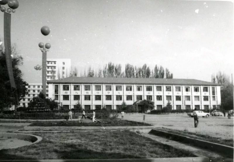 03年，19岁考生杨博偷高考卷，导致改用备用卷，最终法院如何判？